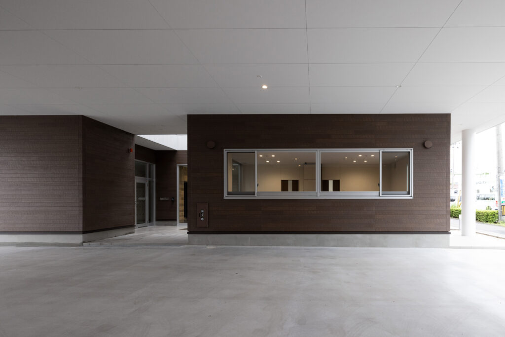 P0809_KEM_220831_0206_車路・駐車場